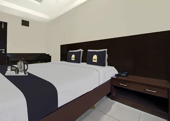 Townhouse Oak Hotel Heritage Heights