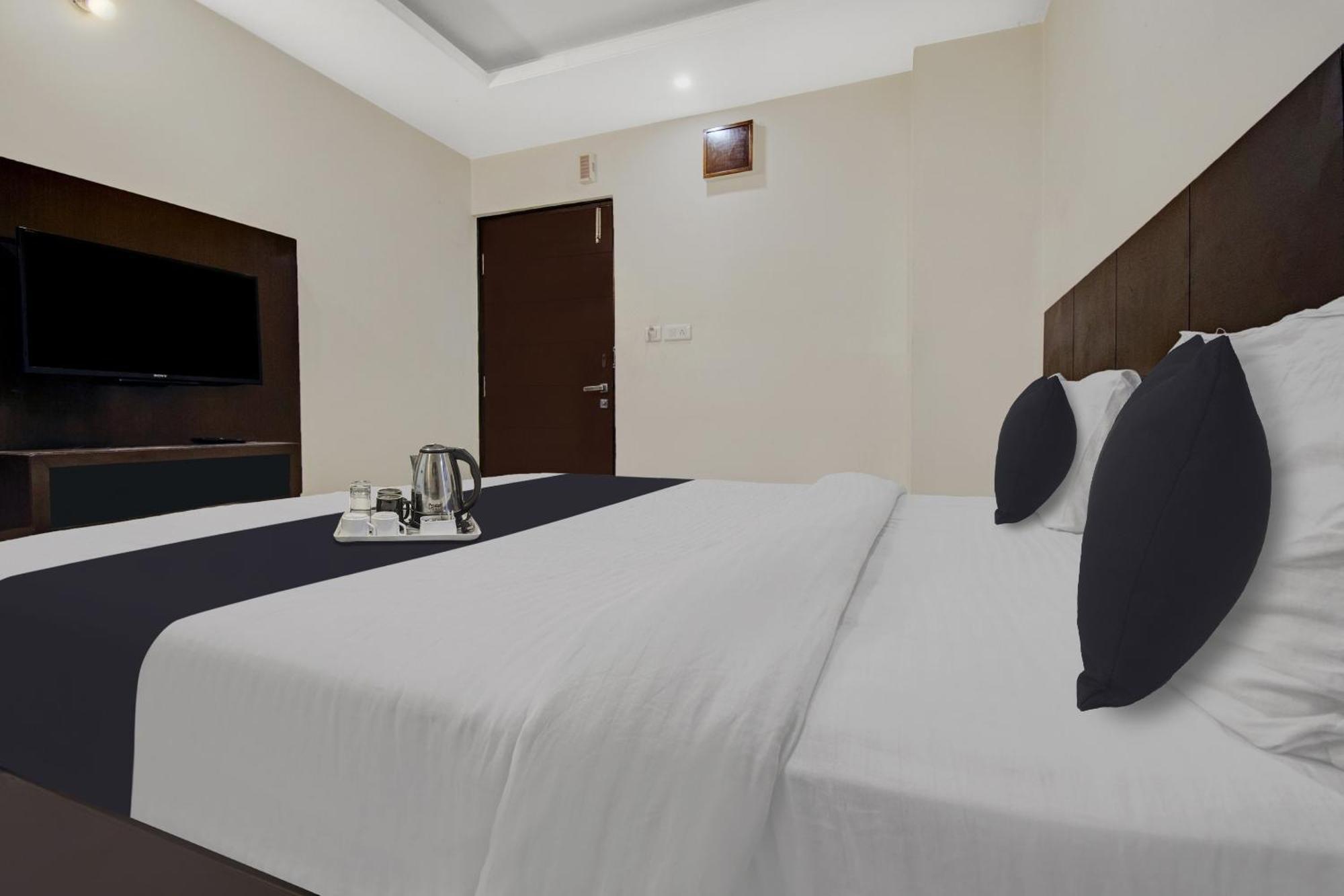 Townhouse Oak Heritage Heights Hotel
