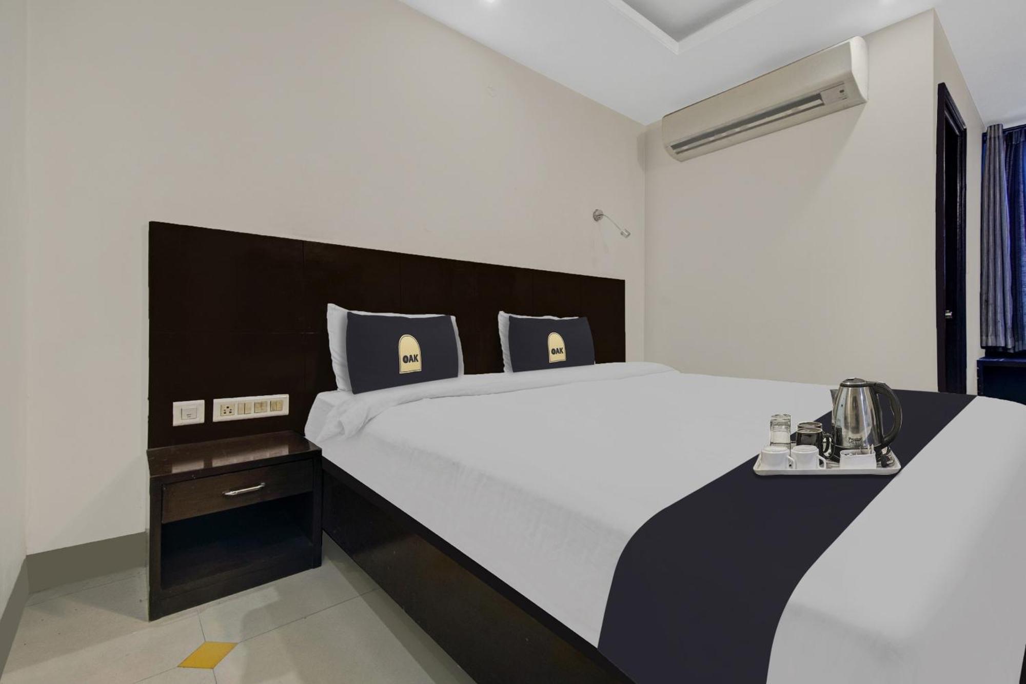 Townhouse Oak Heritage Heights Hotel *